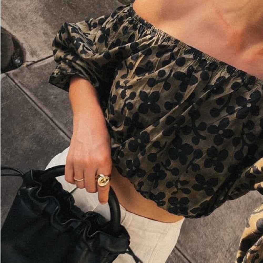 Apiece Apart Olive Green and Black Off-Shoulder Crop Top - Picture 2 of 7